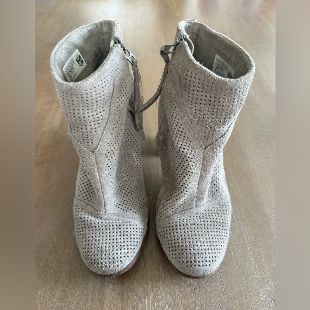 Toms Cream Ankle Booties with Side Zipper